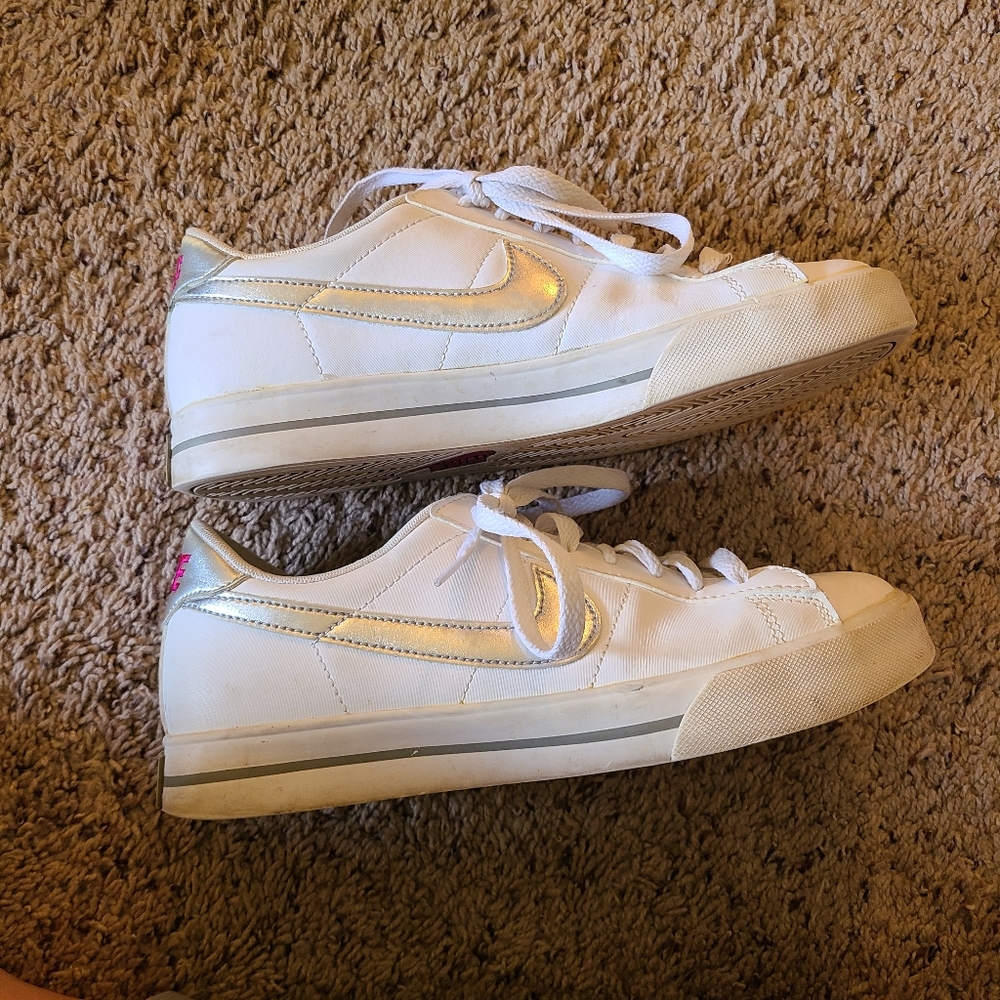 Women's Nike Shoes